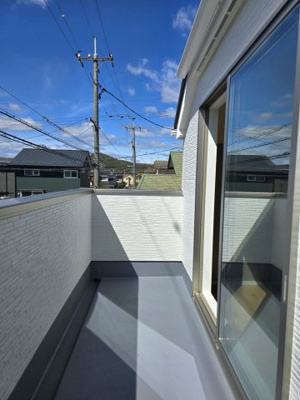 【バルコニー】 | 山崎一戸建て | バルコニー付きです