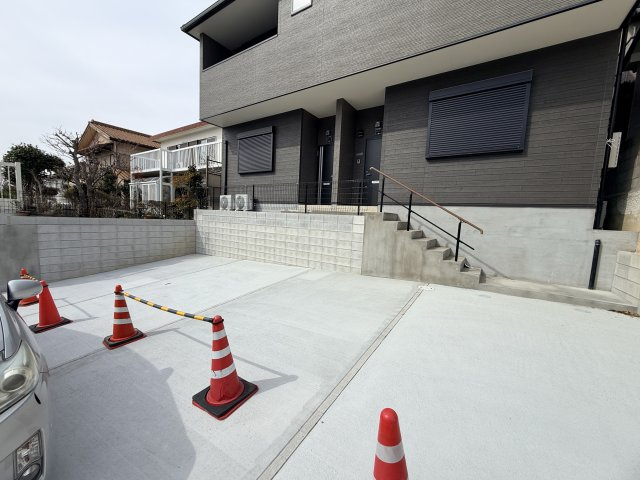 エターナルシー泉台の駐車場