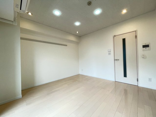 Opus Uno Sangenjaya　楽器演奏可　駅近　セキュリテイ充実の内装