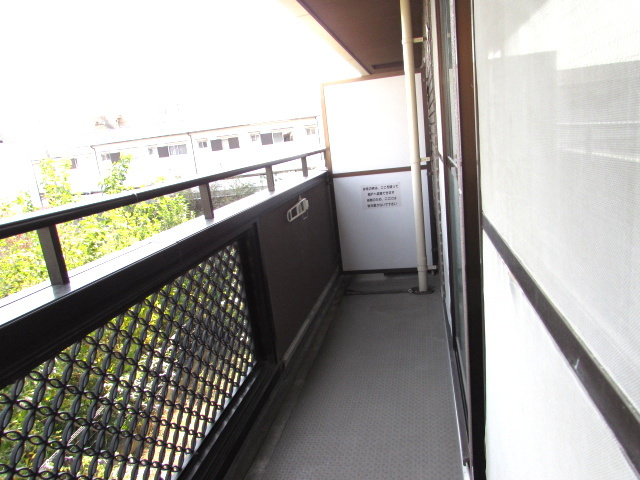 ルシェール小林のバルコニー|※同建物の類似写真となります。