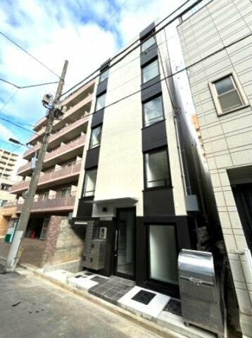 上野松が谷レジデンスのエントランス|毎日通るエントランスはこのようになっています