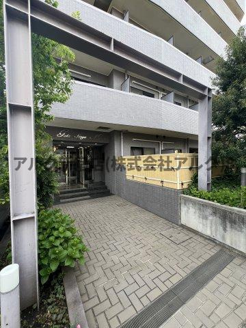 ガラ・ステージ目白のエントランス