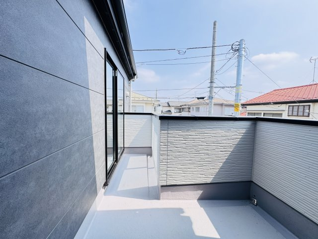 市川市中国分５丁目新築戸建（中国分８期）のバルコニー|南向きワイドバルコニー・日当たり良好♪