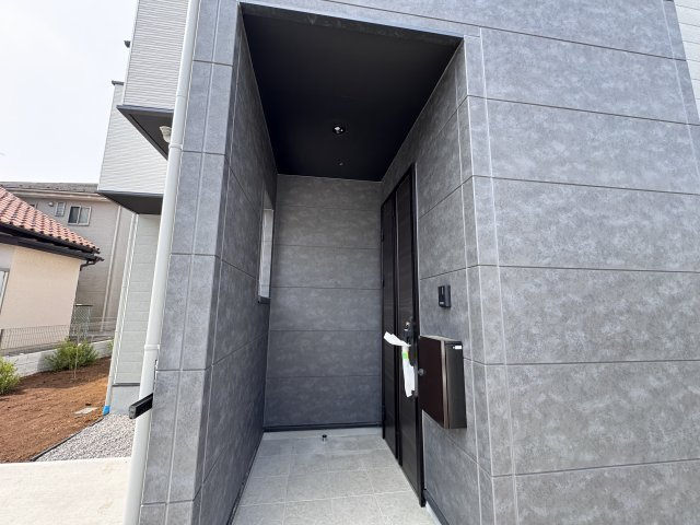 市川市中国分５丁目新築戸建（中国分８期）のエントランス|エントランス・玄関ポーチ