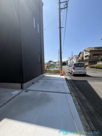 秦野市堀山下第2　新築戸建　全4棟1号棟の駐車場