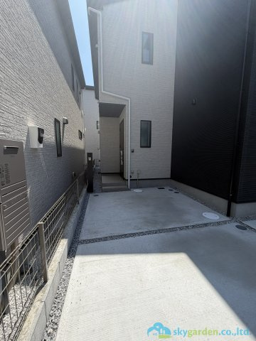 秦野市堀山下第2　新築戸建　全4棟1号棟の駐車場