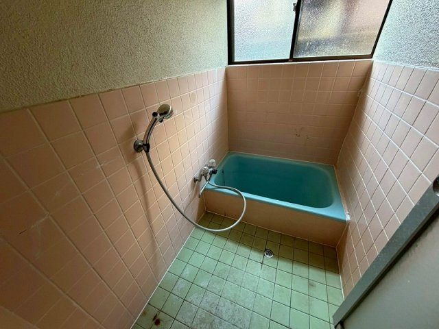 ■☐祇園町戸建貸家☐■の浴室|シャワー付きの浴槽になります。