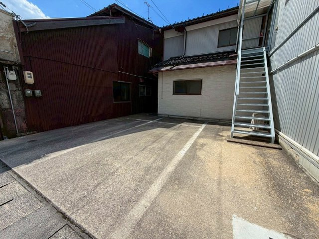 ■☐祇園町戸建貸家☐■の駐車場|駐車場1台可です。