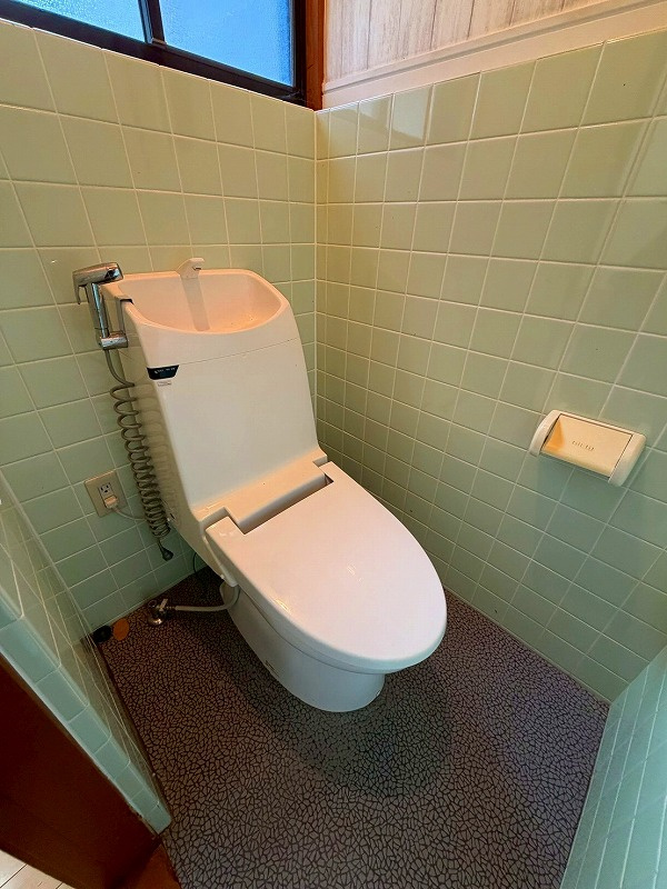 ■☐祇園町戸建貸家☐■のトイレ|水栓トイレになります。