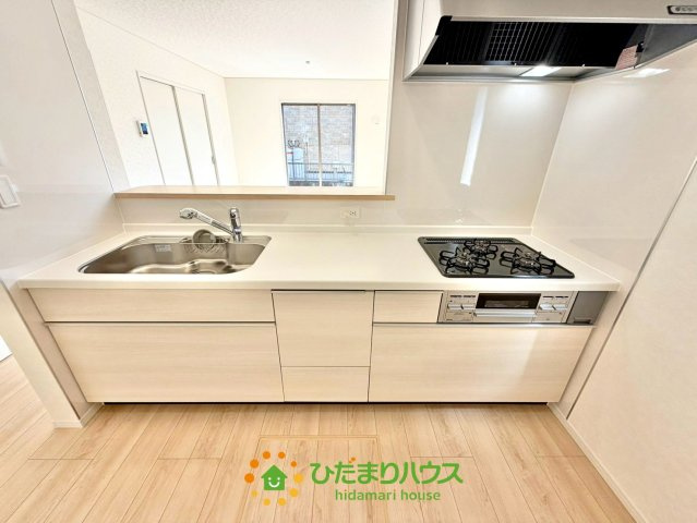 幸手市中第11　新築一戸建て　02　クレイドルガーデンのキッチン