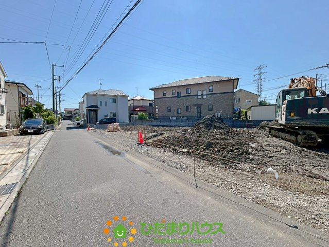 幸手市中第11　新築一戸建て　02　クレイドルガーデンの前面道路含む現地写真|2026/5/2　撮影