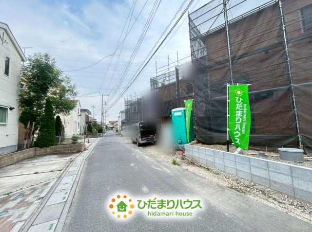 幸手市中第11　新築一戸建て　02　クレイドルガーデンの前面道路含む現地写真|2026/08/7　撮影
