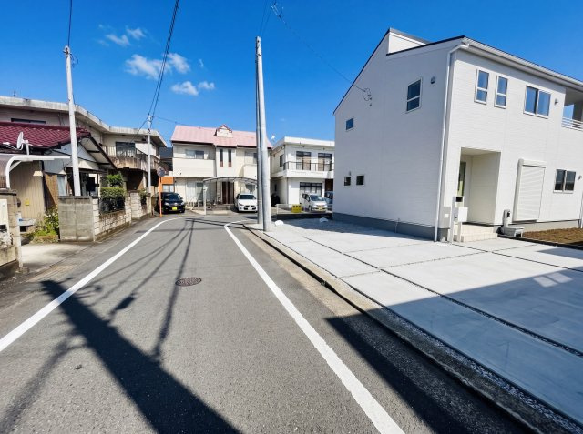 新築　高崎市町屋町第2　Livele Garden.S　１号棟の前面道路含む現地写真|現地写真　東側接道幅員約4ｍ