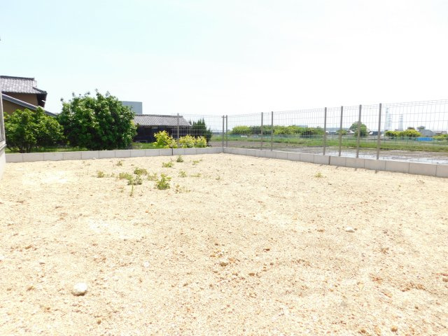 愛西市落合町中河原の新築一戸建の庭|◇庭◇　　南面に広い庭付き♪