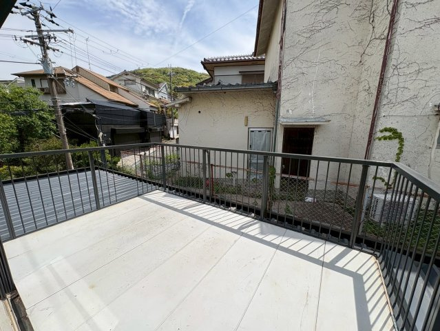 塩屋台３丁目　中古戸建てのバルコニー|落ち着いた時間を過ごせるバルコニーです
