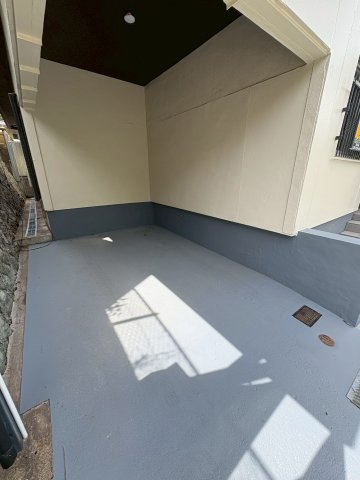 塩屋台３丁目　中古戸建ての駐車場|カースペース付き