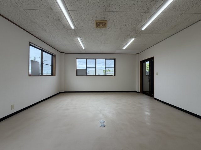 小池ビルの内装