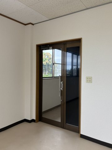小池ビルの内装