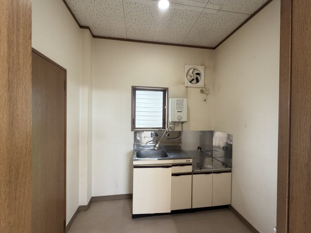 小池ビルのキッチン