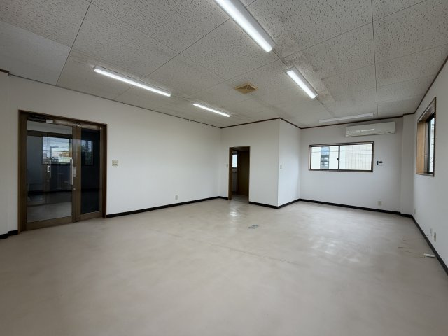 小池ビルの内装