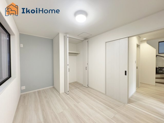 明石市二見町西二見　新築戸建の子供部屋|◆同社施工例◆注意。カーテン・カーテンレールは付いておりません。弊社にご相談ください。