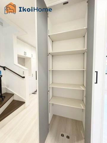 明石市二見町西二見　新築戸建の収納|◆同社施工例◆収納スペースも広く、荷物が多くなりやすいお子様なども安心です。