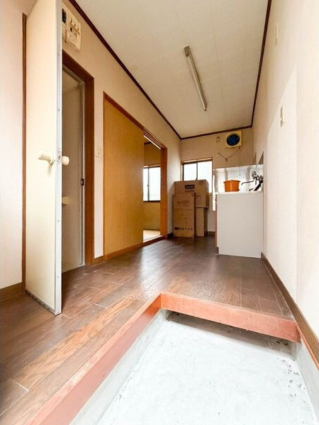 道徳新町4丁目貸家の玄関