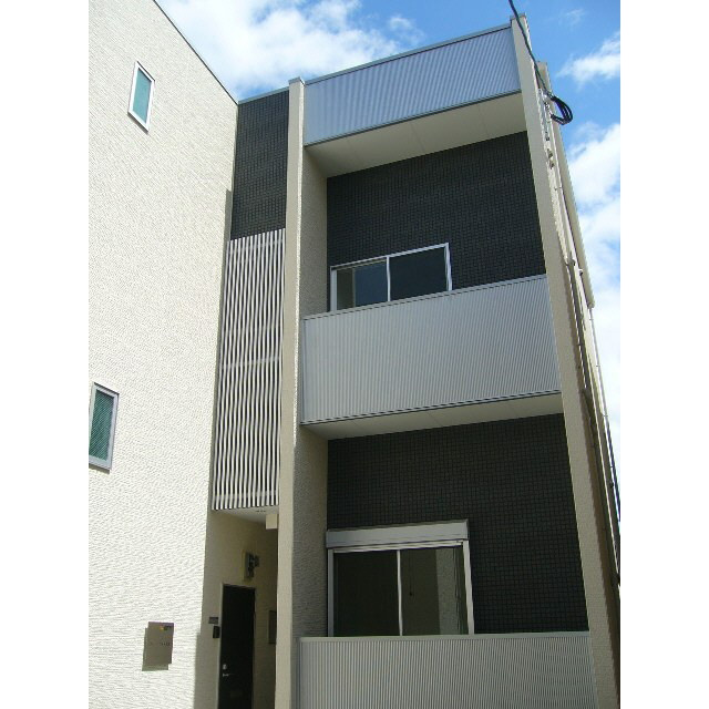福岡市東区馬出１丁目のアパートの外観
