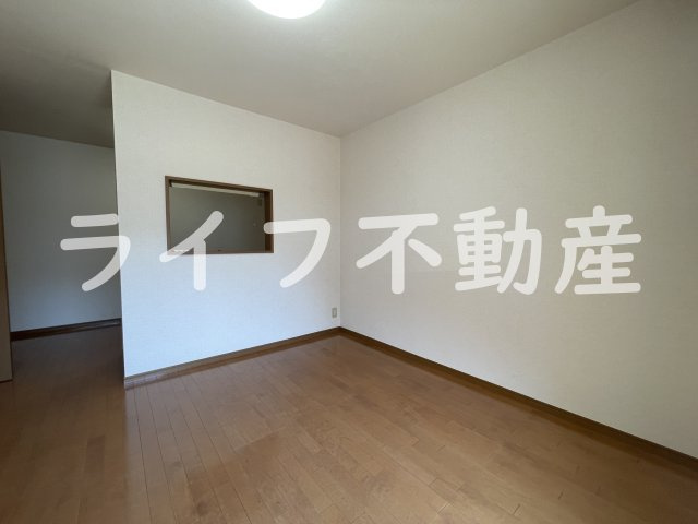 エーデルハイムAの内装|明るい室内です