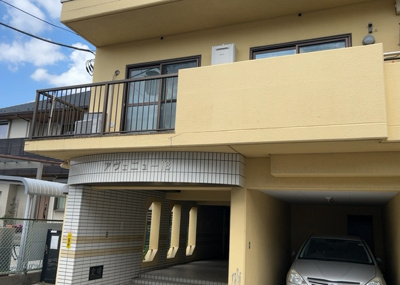 【外観】 | 武井ビル・アヴェニュー１６ | 土地を買う際、住む地域の自治体や福祉の補助制度にも注目してみましょう。子供や老人の医療補助やゴミ出しのルールなど、自治体によってルールに大きな違いがあるため、暮らしやすい土地で判断するとよいでしょう。