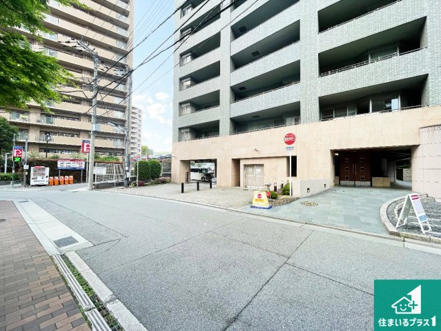 パークスクエア宝塚フォレストタワーの外観|車通りの少ない前面道路！