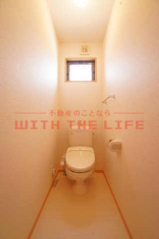 カトレアコート【キャッシュバック対象物件】のトイレ|ゆったりとした空間のトイレです