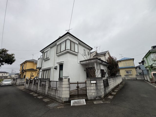 -三丁目不動産-　本庄市児玉町児玉　中古戸建の前面道路含む現地写真