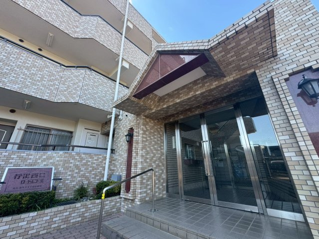 行田西口ローヤルコーポの外観