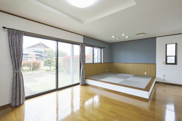 富岡市宮崎中古建ての居間・リビング