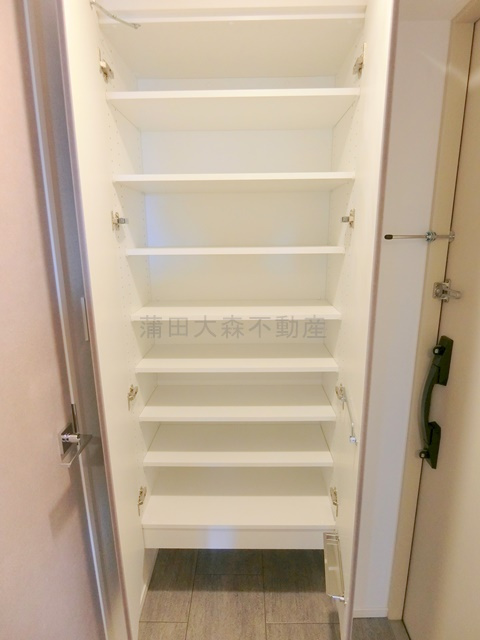 RJRプレシア蒲田の収納|玄関収納