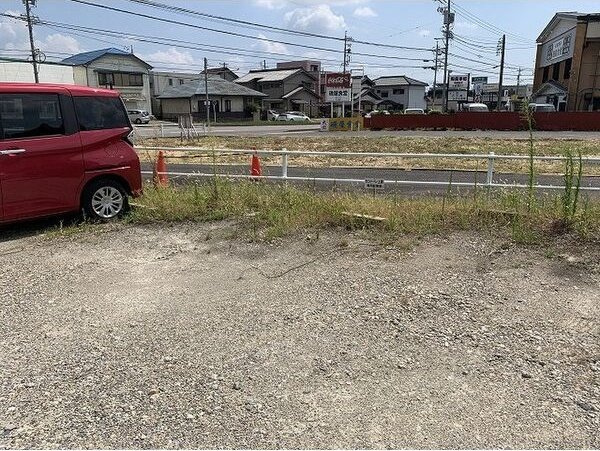 セントーレ上原の駐車場