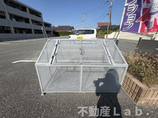 トリノスの駐車場