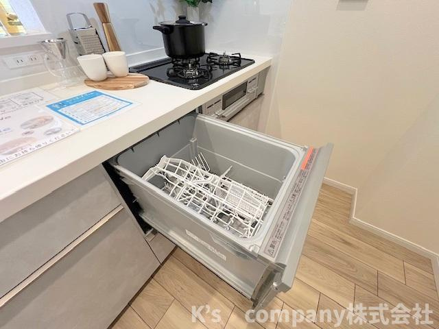 茅ヶ崎市南湖1丁目　ネオハイツ茅ヶ崎のキッチン|家事の負担を軽減してくれる食器洗い乾燥機付き☆