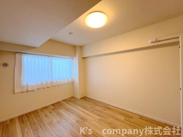 茅ヶ崎市南湖1丁目　ネオハイツ茅ヶ崎の寝室|洋室6.4帖◇主寝室におすすめです◇