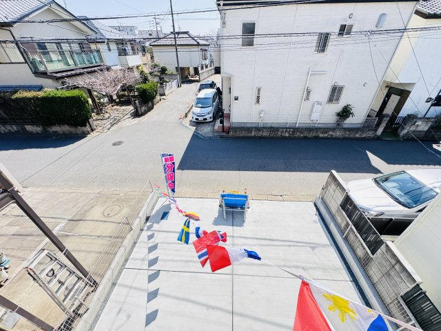 松戸市小金原2丁目新築戸建【根木内小学校:徒歩2分】の展望|バルコニーより道路側眺望・南道路で日当たり良好♪