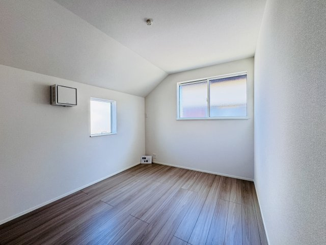 松戸市小金原2丁目新築戸建【根木内小学校:徒歩2分】の子供部屋|6帖洋室