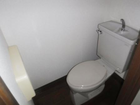 こすたぁるのトイレ