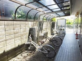 屋根付き駐輪スペース有