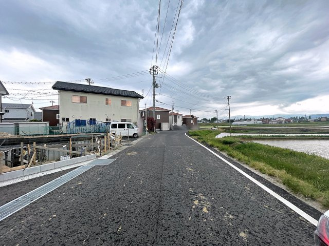 新築戸建・新築建売　郡山市東原　富田東小・富田中の前面道路含む現地写真