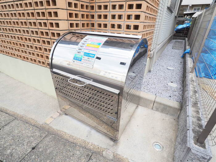シャルム野川のその他共用部分|敷地内ごみ置き場
現況優先となります。