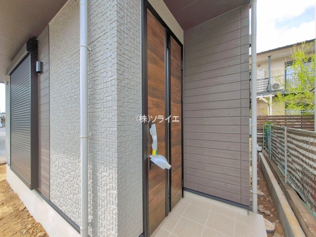所沢市中新井1丁目　新築戸建の玄関