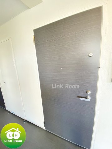 パークアクシス清澄白河の玄関