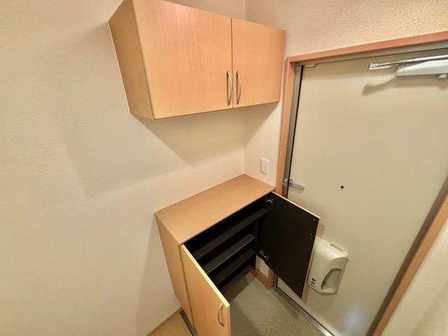 セジュールアカネ　A棟の玄関