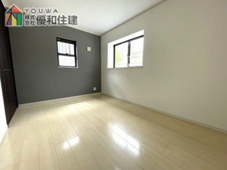【洋室】 | 中古戸建　明石市松が丘１丁目